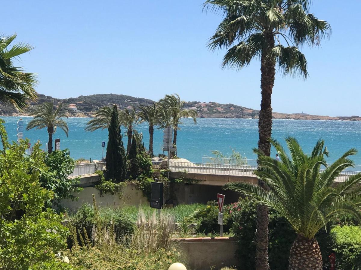 Bandol Roc Beach Vue Mer Grand T3 Face A La Plage Avec Parking Exteriör bild